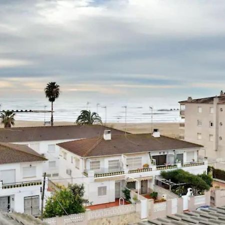 Nice Beachside 2-Bd Apt Near Barcelona クニット エクステリア 写真
