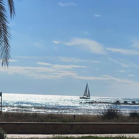 Nice Beachside 2-Bd Apt Near Barcelona クニット エクステリア 写真