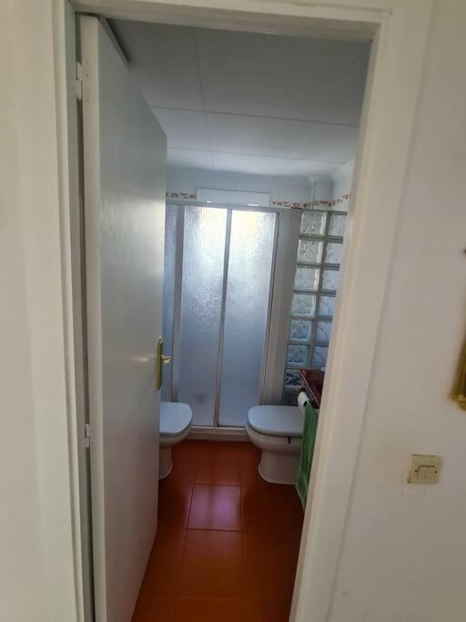 Nice Beachside 2-Bd Apt Near Barcelona クニット エクステリア 写真