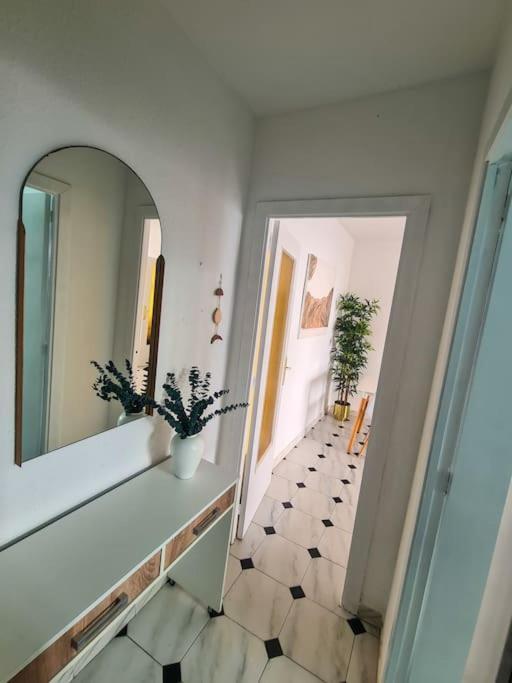 Nice Beachside 2-Bd Apt Near Barcelona クニット エクステリア 写真