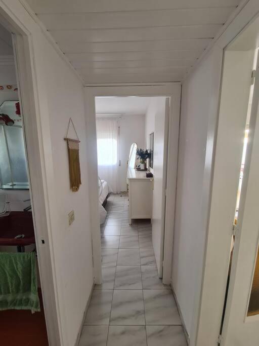 Nice Beachside 2-Bd Apt Near Barcelona クニット エクステリア 写真