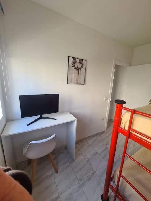 Nice Beachside 2-Bd Apt Near Barcelona クニット エクステリア 写真