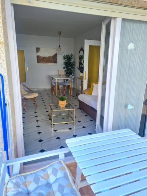 Nice Beachside 2-Bd Apt Near Barcelona クニット エクステリア 写真