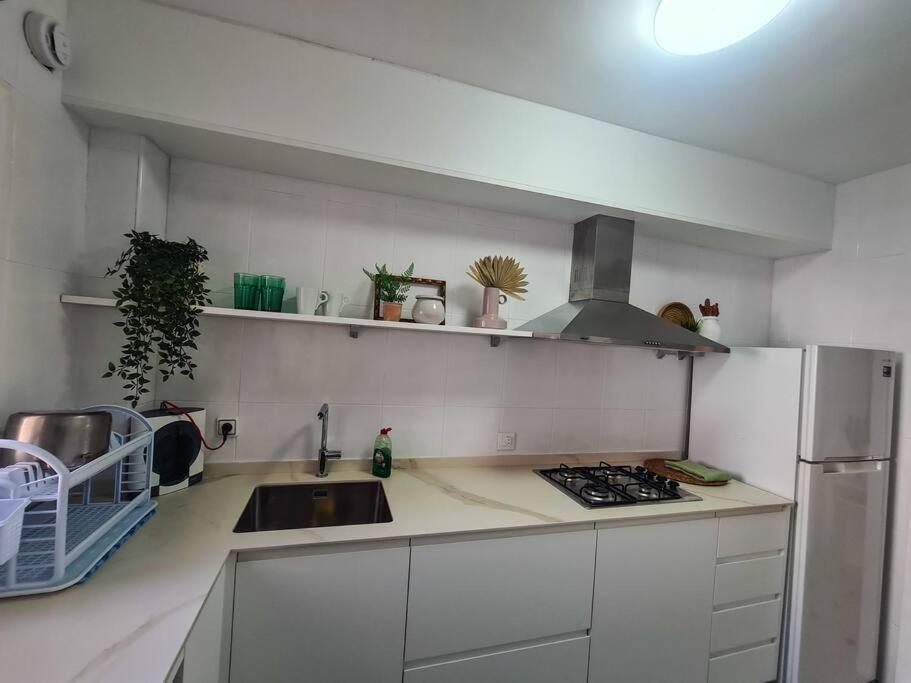 Nice Beachside 2-Bd Apt Near Barcelona クニット エクステリア 写真